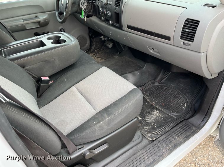 image for item LA9898 2008 Chevrolet Silverado 1500  Ext. Cab pickup truck