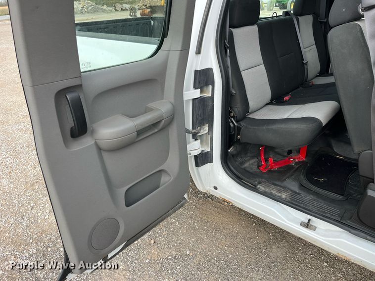 image for item LA9898 2008 Chevrolet Silverado 1500  Ext. Cab pickup truck