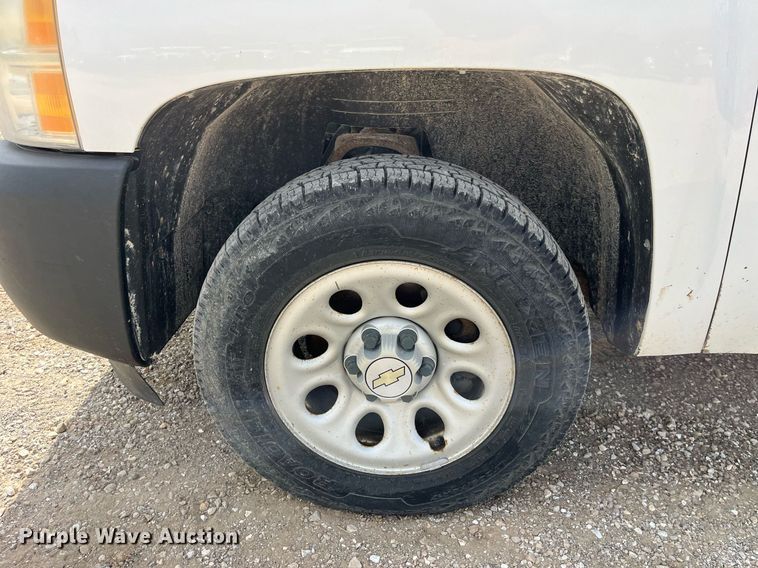 image for item LA9898 2008 Chevrolet Silverado 1500  Ext. Cab pickup truck