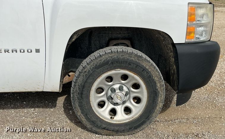 image for item LA9898 2008 Chevrolet Silverado 1500  Ext. Cab pickup truck