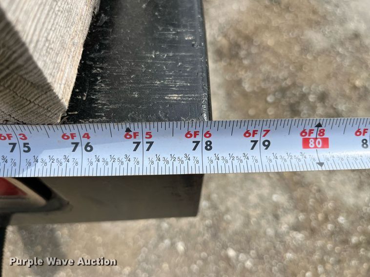 image for item LA9899 2011 Ford F250 Super Duty  Crew Cab flatbed pickup truck