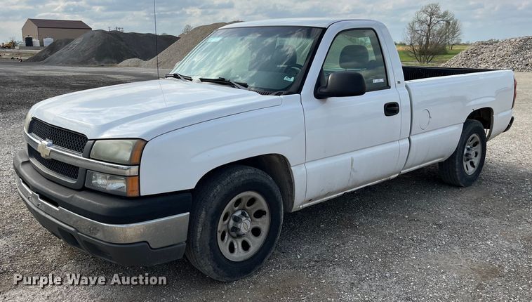 image for item LA9900 2005 Chevrolet Silverado 1500  pickup truck