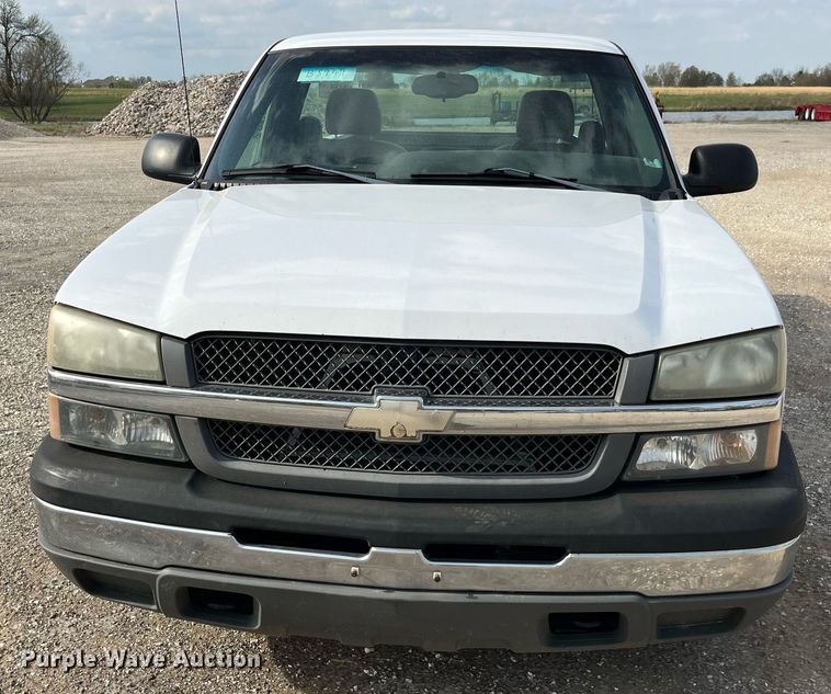 image for item LA9900 2005 Chevrolet Silverado 1500  pickup truck