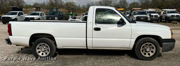 image for item LA9900 2005 Chevrolet Silverado 1500  pickup truck