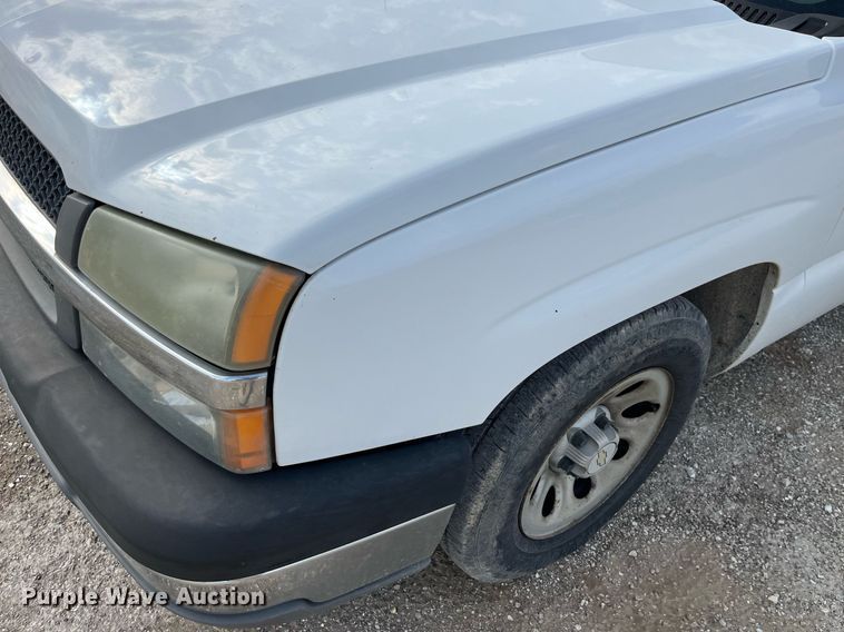 image for item LA9900 2005 Chevrolet Silverado 1500  pickup truck