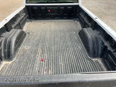 image for item LA9900 2005 Chevrolet Silverado 1500  pickup truck