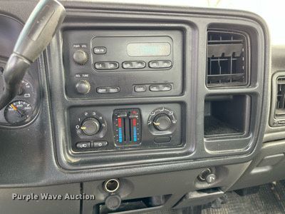 image for item LA9900 2005 Chevrolet Silverado 1500  pickup truck