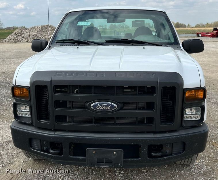 image for item LA9902 2008 Ford F250 Super Duty XL  SuperCab utility bed pickup truck