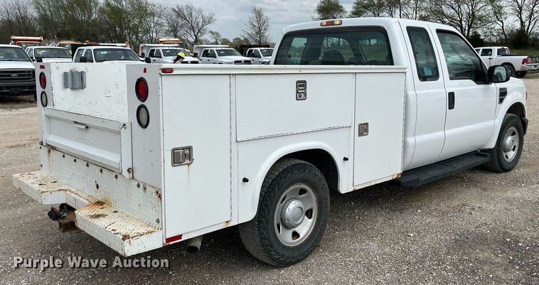 image for item LA9902 2008 Ford F250 Super Duty XL  SuperCab utility bed pickup truck