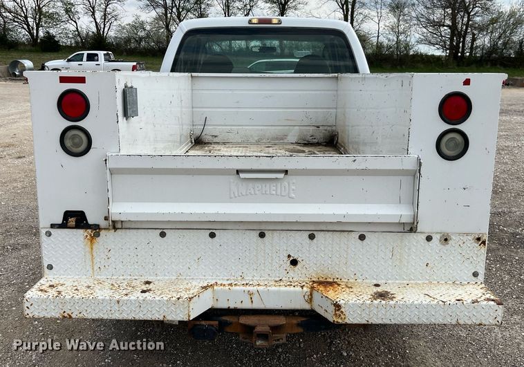 image for item LA9902 2008 Ford F250 Super Duty XL  SuperCab utility bed pickup truck