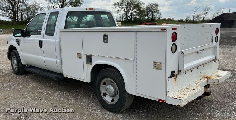 image for item LA9902 2008 Ford F250 Super Duty XL  SuperCab utility bed pickup truck