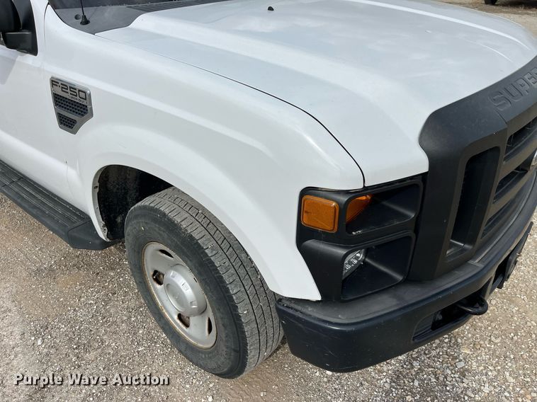 image for item LA9902 2008 Ford F250 Super Duty XL  SuperCab utility bed pickup truck