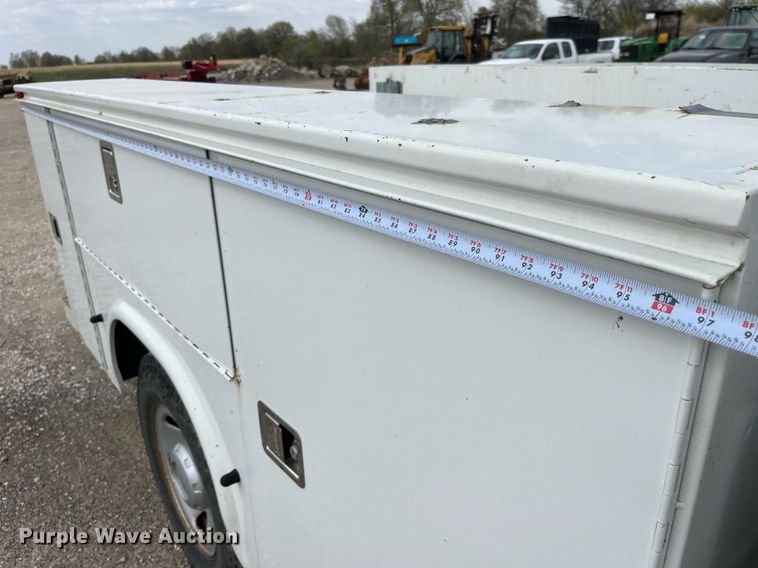 image for item LA9902 2008 Ford F250 Super Duty XL  SuperCab utility bed pickup truck