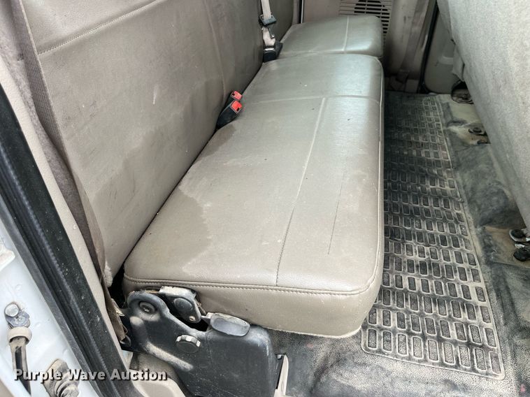 image for item LA9902 2008 Ford F250 Super Duty XL  SuperCab utility bed pickup truck