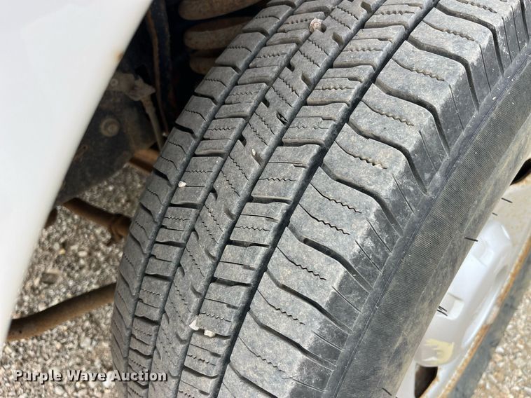 image for item LA9902 2008 Ford F250 Super Duty XL  SuperCab utility bed pickup truck