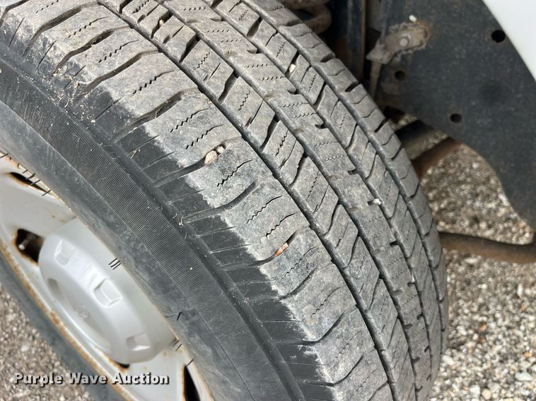 image for item LA9902 2008 Ford F250 Super Duty XL  SuperCab utility bed pickup truck