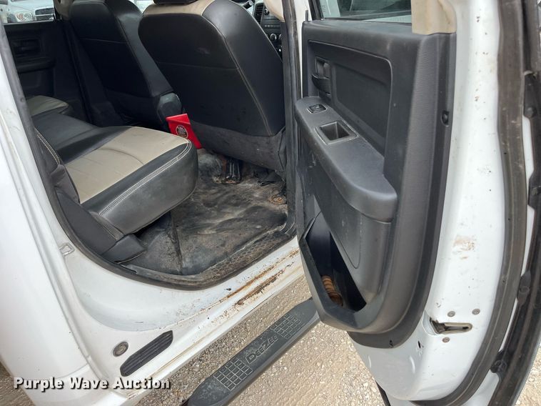 image for item LA9903 2011 Dodge Ram 5500HD  Crew Cab dump truck