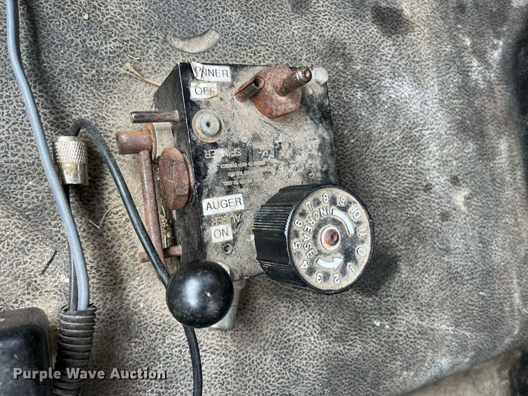 image for item LA9904 2011 Dodge Ram 5500HD  Crew Cab dump truck