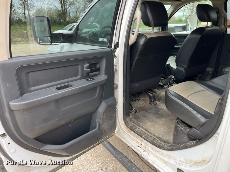 image for item LA9904 2011 Dodge Ram 5500HD  Crew Cab dump truck