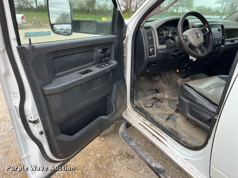 image for item LA9905 2011 Dodge Ram 5500HD  Crew Cab dump truck