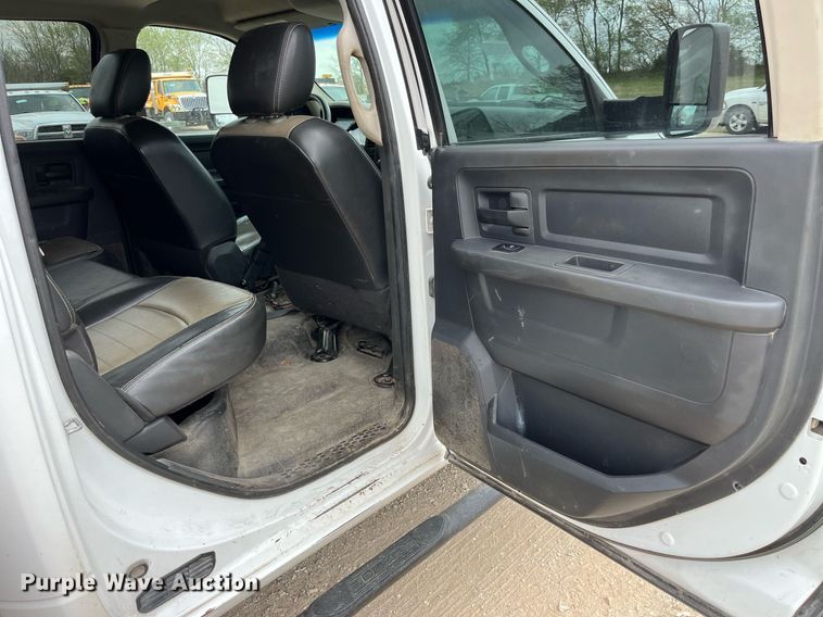 image for item LA9905 2011 Dodge Ram 5500HD  Crew Cab dump truck