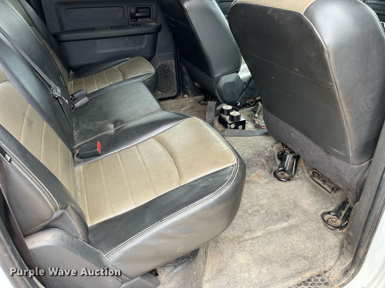 image for item LA9905 2011 Dodge Ram 5500HD  Crew Cab dump truck