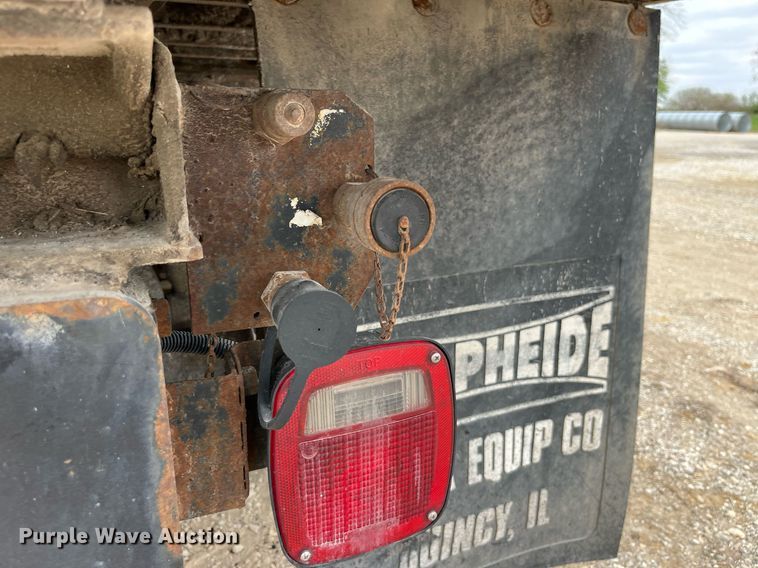 image for item LA9906 2009 Dodge Ram 5500HD  Quad Cab flatbed truck