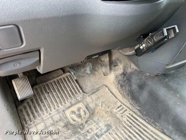 image for item LA9906 2009 Dodge Ram 5500HD  Quad Cab flatbed truck