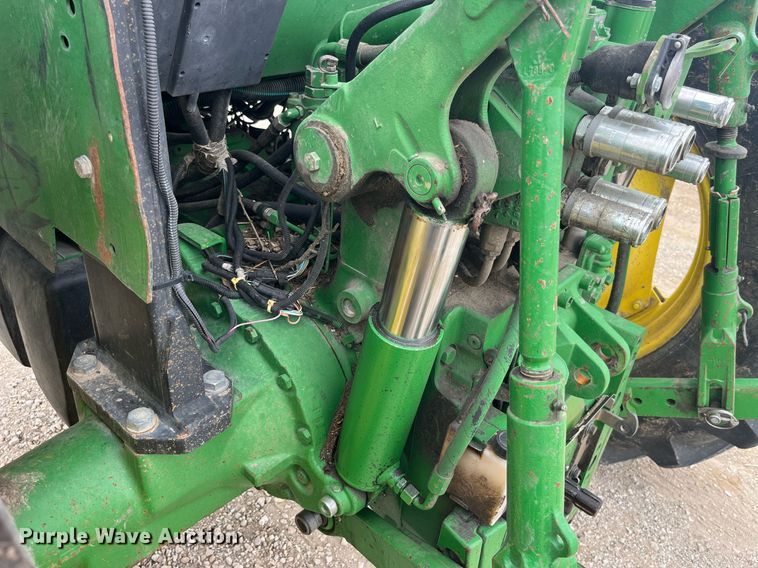 image for item LA9910 2001 John Deere 6410  tractor