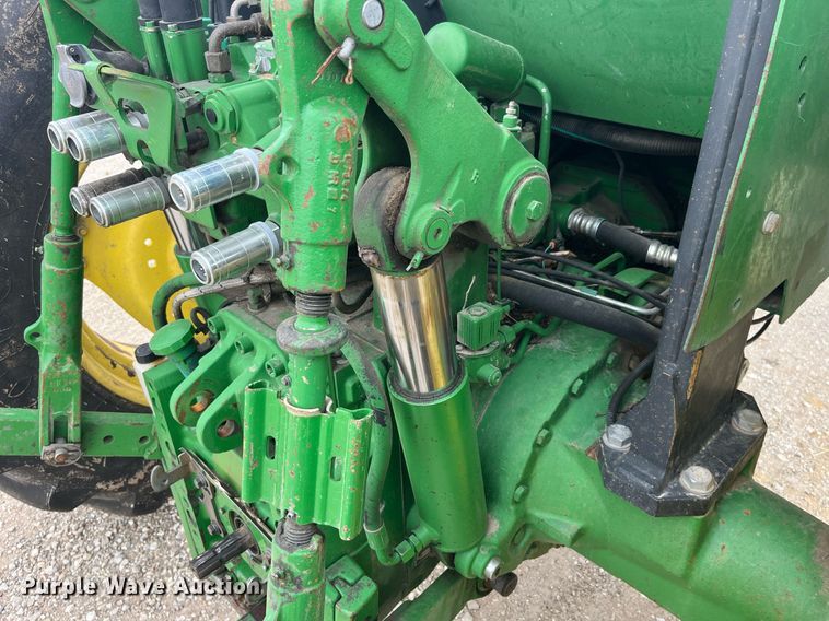 image for item LA9910 2001 John Deere 6410  tractor