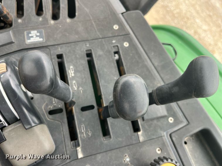 image for item LA9910 2001 John Deere 6410  tractor