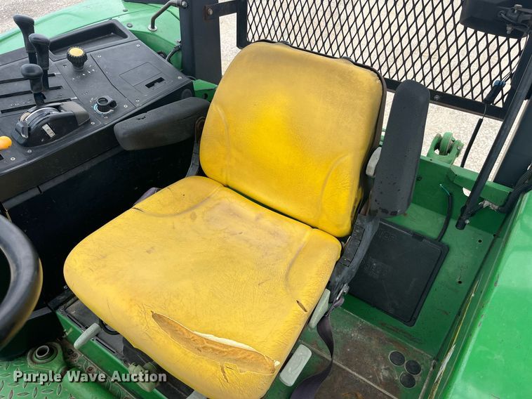 image for item LA9910 2001 John Deere 6410  tractor