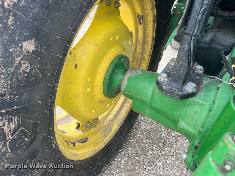 image for item LA9910 2001 John Deere 6410  tractor