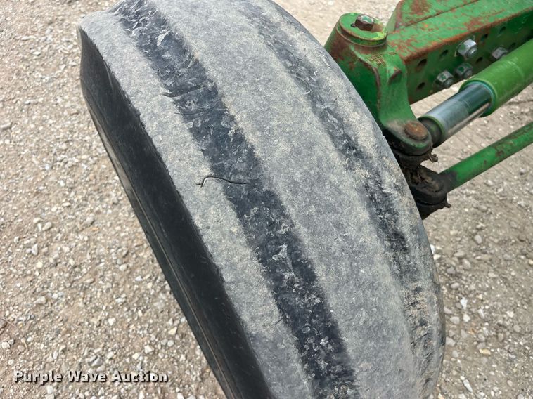 image for item LA9910 2001 John Deere 6410  tractor