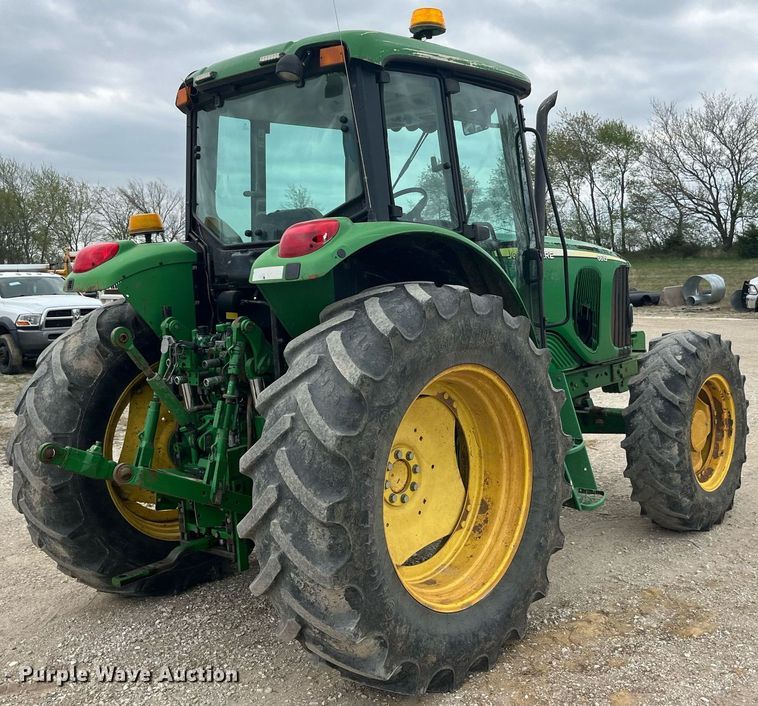 image for item LA9911 2007 John Deere 6615  MFWD tractor