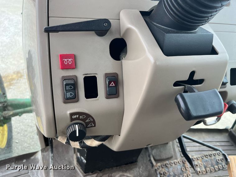 image for item LA9911 2007 John Deere 6615  MFWD tractor