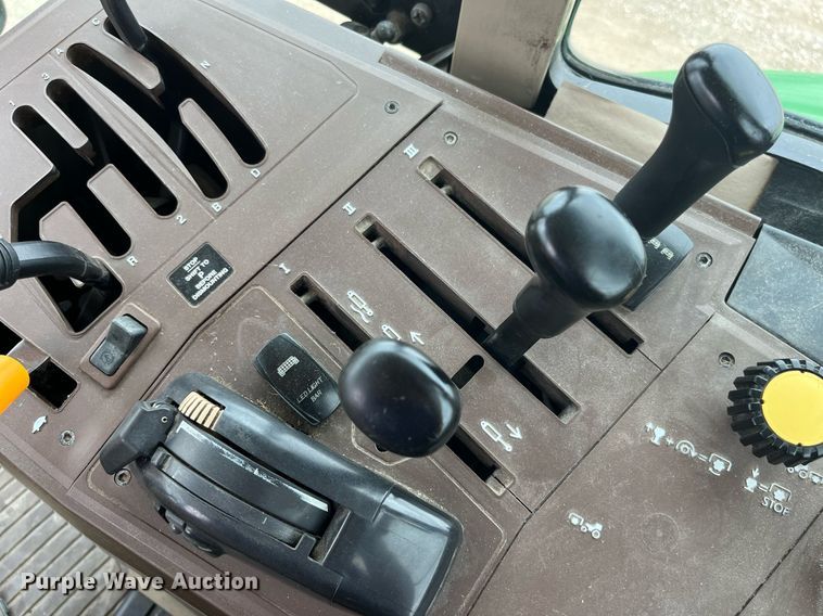 image for item LA9911 2007 John Deere 6615  MFWD tractor