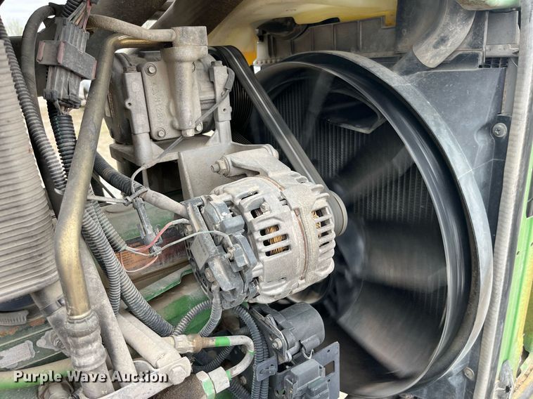 image for item LA9911 2007 John Deere 6615  MFWD tractor