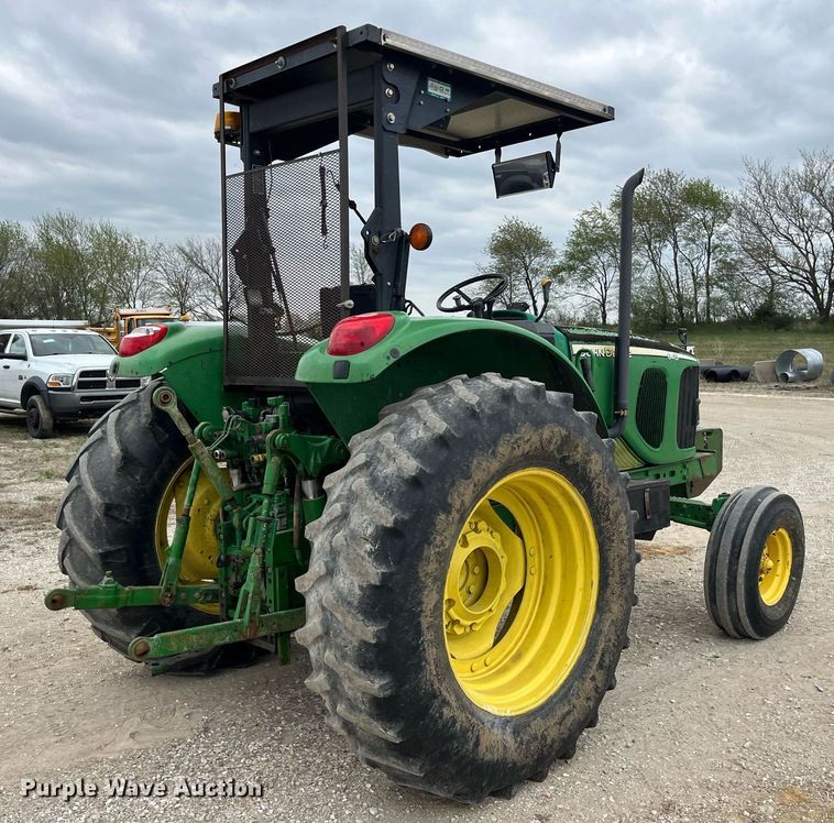 image for item LA9912 2005 John Deere 6415  tractor