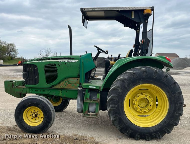 image for item LA9912 2005 John Deere 6415  tractor