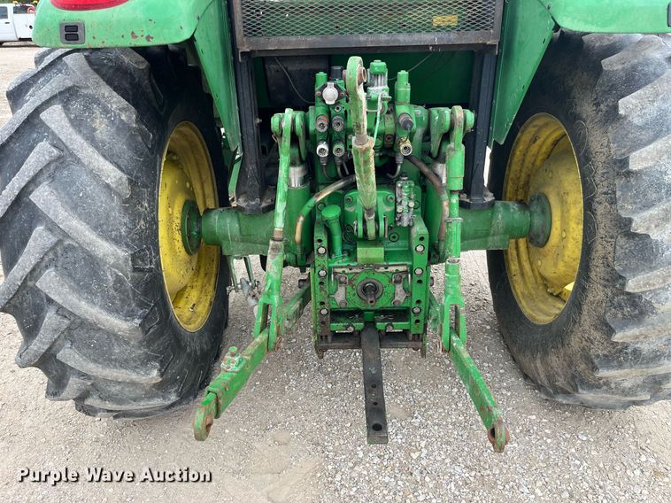 image for item LA9912 2005 John Deere 6415  tractor