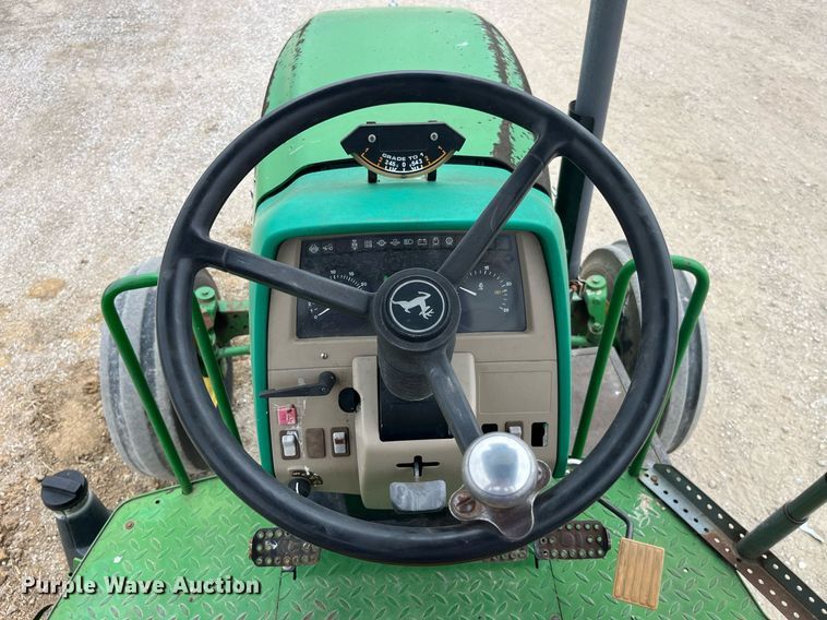 image for item LA9912 2005 John Deere 6415  tractor