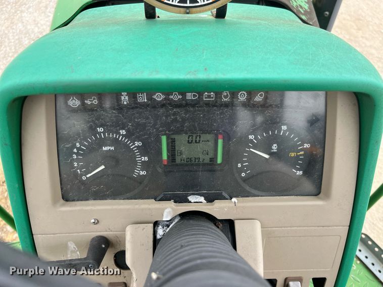 image for item LA9912 2005 John Deere 6415  tractor