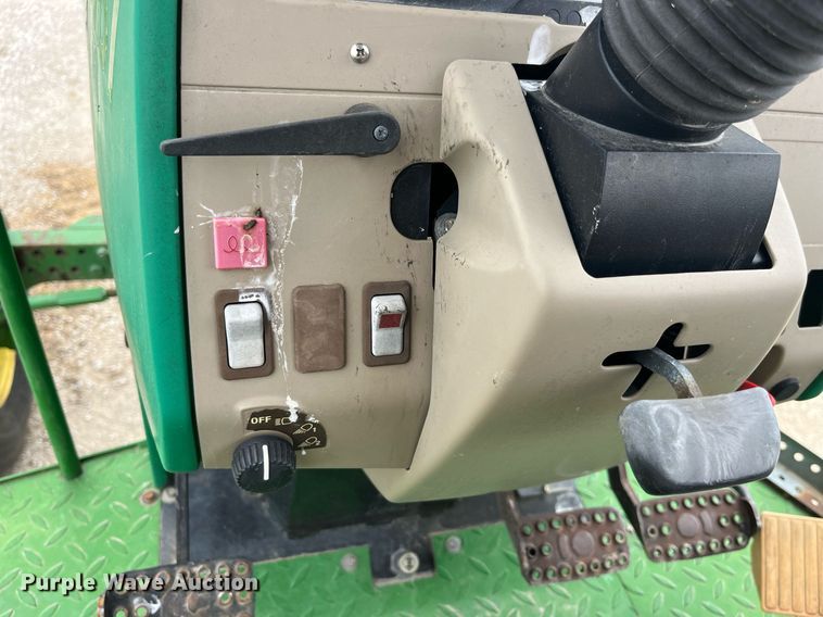 image for item LA9912 2005 John Deere 6415  tractor