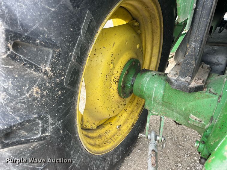 image for item LA9912 2005 John Deere 6415  tractor