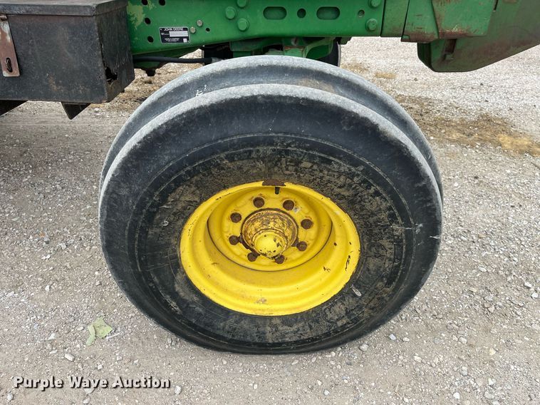 image for item LA9912 2005 John Deere 6415  tractor