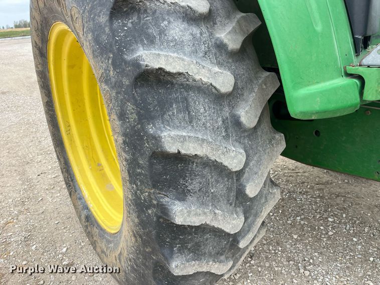 image for item LA9912 2005 John Deere 6415  tractor