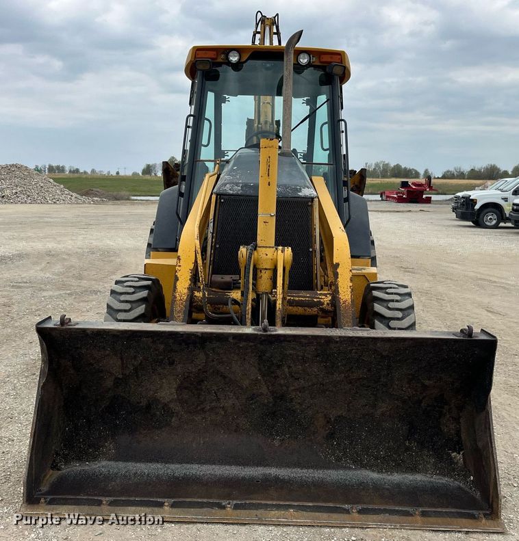 image for item LA9913 John Deere 410G  backhoe