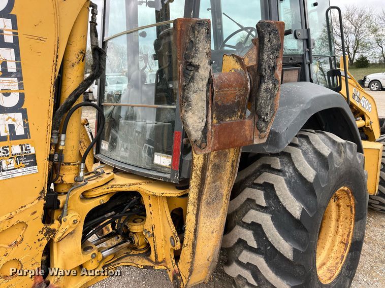 image for item LA9913 John Deere 410G  backhoe