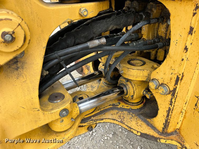 image for item LA9913 John Deere 410G  backhoe